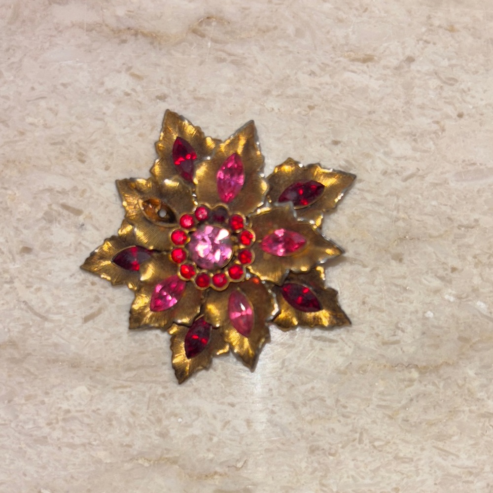 Vintage mid century Gold Red pink Ruby Floral Brooch star Flower pin rhinestone
